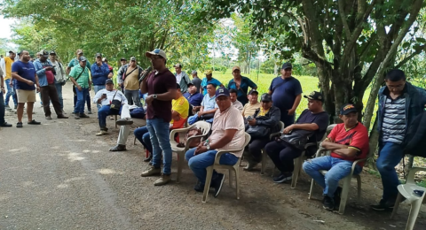 Comunidad de Sucre (Sucre) paraliza a La Mojana y San Jorge en defensa de $138 mil millones para obras en la vía