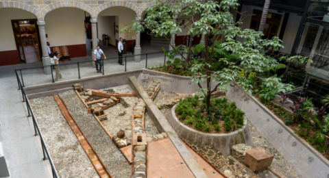 Descubren estructuras del acueducto más antiguo de Medellín mientras restauraban el Claustro San Ignacio
