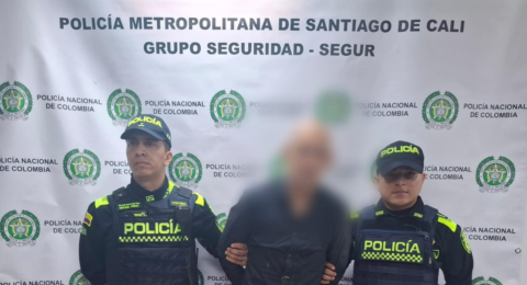Video | Persecución de película a presunto ladrón que habría robado más de $ 130 millones; en la huida se cayó al río Cali y de ahí salió esposado