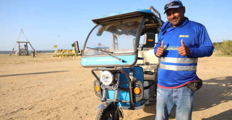 Barranquilla | Puerto Mocho y un salto hacia la movilidad sostenible: estos son los 41 vehículo eléctricos entregados a bicitaxistas