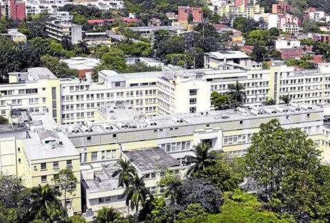 'Acá no hay contratos amañados ni esclavitud; la denuncia de un candidato al Congreso quiere desfigurar al HUV': gerente del hospital presenta informe