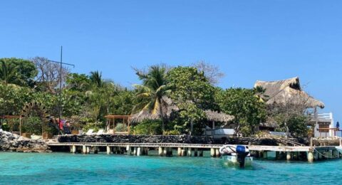 Turista italiano permanece en estado crítico tras accidente marítimo en Islas del Rosario: una lancha le pasó por encima