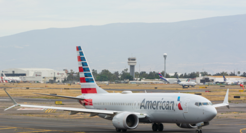 Avión de American Airlines aterrizó en aeropuerto de Medellín con presunto agujero de bala: viajaba desde Miami, Estados Unidos