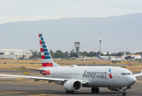 Avión de American Airlines aterrizó en aeropuerto de Medellín con presunto agujero de bala: viajaba desde Miami, Estados Unidos
