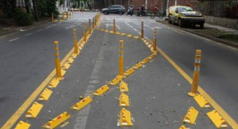 'He sido claro y contundente: se suspende instalación de taches'; alcalde de Cali explicó medida, tras polémica por elementos viales en gran trancón