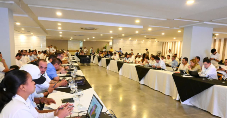 Inundaciones en Córdoba: Gobierno Nacional destina $13.000 millones y coordina con 25 alcaldes plan urgente de recuperación