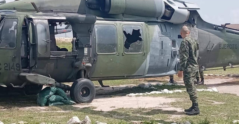 Ataque armado contra helicóptero del Ejército deja al menos 14 soldados heridos en el sur de Bolívar: autoridades investigan quién atacó la aeronave
