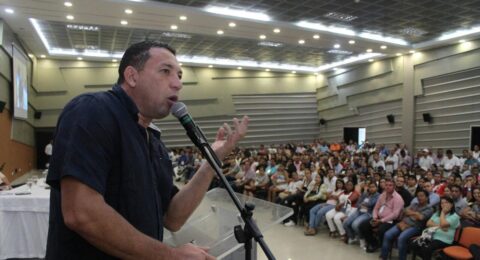 ¿Quién es Laureano Acuña, candidato señalado de no 'cumplir' presunto pago por compra de votos? Reclamo quedó grabado frente a su casa en Barranquilla