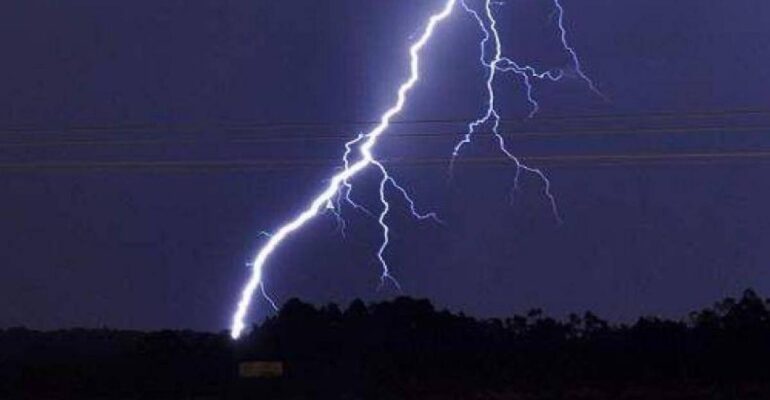 Campesino murió tras ser impactado por un rayo mientras trabajaba en zona rural de Montebello, Antioquia durante una tormenta eléctrica