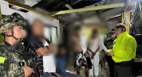 El Eln le iba a enviar armamento a la banda 'Shottas' de Buenaventura: así, la Policía frustró el traslado en zona rural de la ciudad puerto del Valle