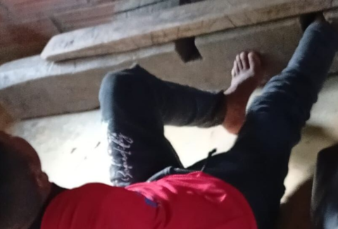 Levantan el cepo a un indígena que es padre de familia y a quien un resguardo de Antioquia le había impuesto el castigo por reabrir un salón de clases