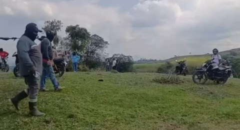 Ejército alerta asonada contra los soldados en zona rural de Jamundí, en el Valle: es la segunda en un mes y disidentes de las Farc estarían detrás