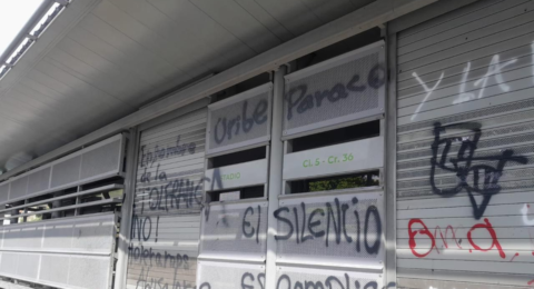 Vandalizan cinco estaciones del MIO en nueva marcha de estudiantes de Univalle: el día anterior había sido dañada otra estación en el sur de Cali