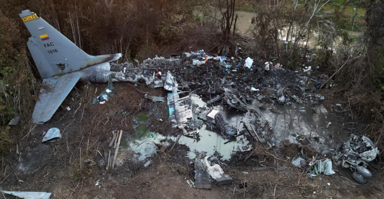 Impactantes imágenes muestran cómo quedó avión C-130 Hércules de la Fuerza Aérea que se accidentó en Putumayo y dejó 69 muertos