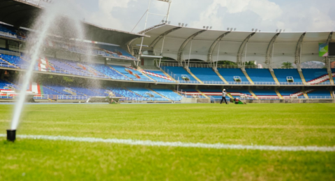 Tras el concierto del cantante J Balvin, el césped del estadio Pascual Guerrero pasa el examen para el fútbol profesional colombiano