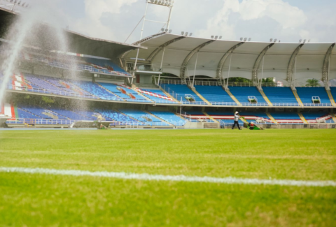 Tras el concierto del cantante J Balvin, el césped del estadio Pascual Guerrero pasa el examen para el fútbol profesional colombiano