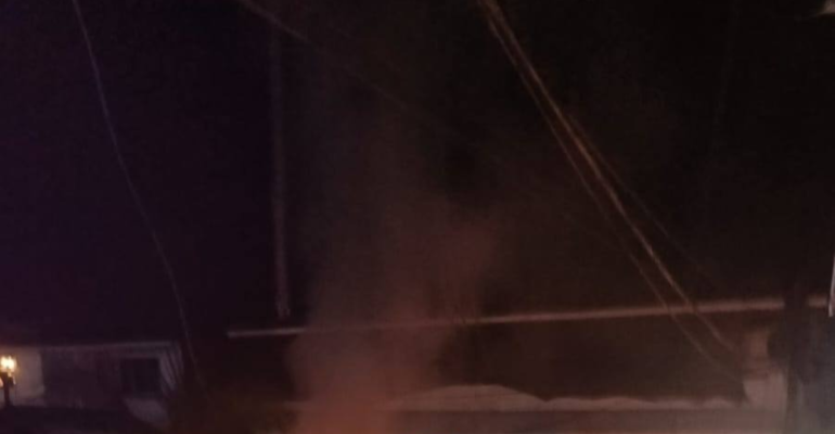 Atención: explosión de moto bomba en Briceño, en el norte de Antioquia, deja un policía herido y daños en estación