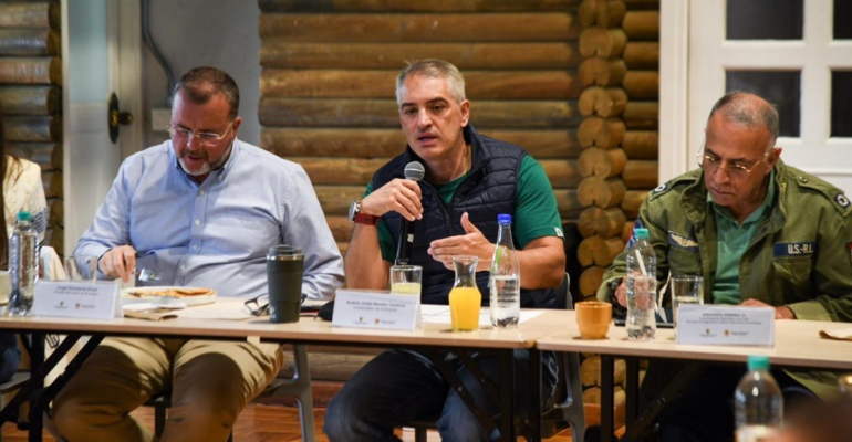 Restricción de parrillero, millonarias recompensas y capturas de los 'más buscados': las acciones para recuperar la seguridad en el Oriente antioqueño