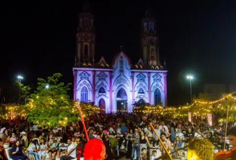 Barranquilla | La plaza San Nicolás recibe una nueva edición de ‘Noches de Centro’, con música en vivo, gastronomía y actividades abiertas al público