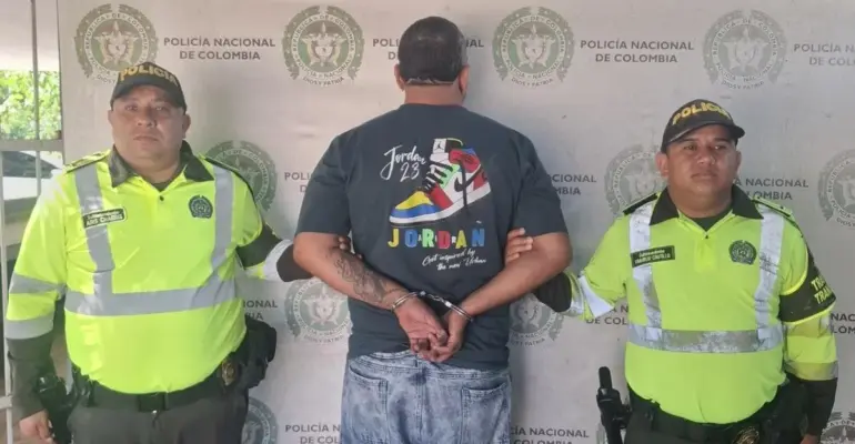 Capturan a conductor ebrio tras ocasionar un accidente en la vía Cartagena-Barranquilla: el hombre habría intentado sobornar a policías