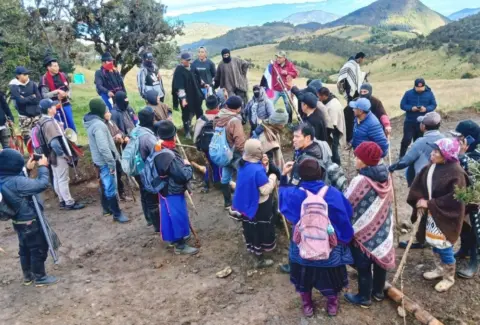 Fuerte disputa por tierras entre dos pueblos indígenas dejó al menos cinco muertos y 44 heridos en Cauca
