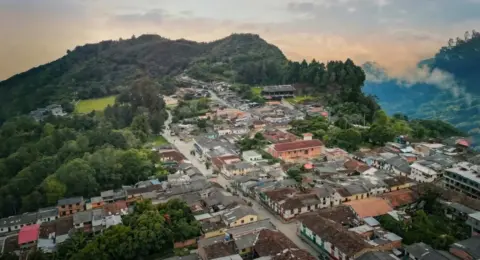Hallan tres cuerpos en Almaguer, Cauca: esta sería la masacre número 71 de este año en el país