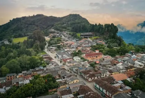 Hallan tres cuerpos en Almaguer, Cauca: esta sería la masacre número 71 de este año en el país