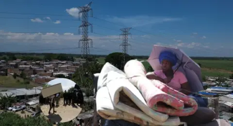 Así fue el desalojo de más de 1.220 personas en un predio privado en Navarro, al suroriente del casco urbano de Cali: ¿cómo quedan las familias?
