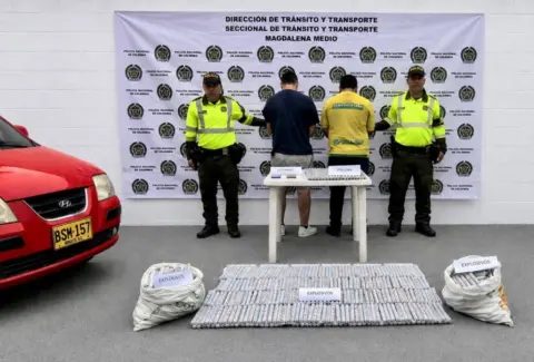Incautan 600 barras de Indugel, explosivo de alto poder destructivo: frustran posible atentado en Santander, investigan en dónde iba a ser utilizado