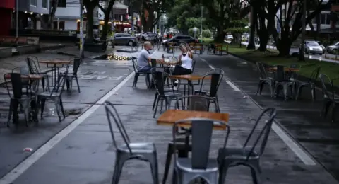 A fuego lento y sin ingresos: la receta que plantea el sector gastronómico al Gobierno Nacional para sobrevivir tras el sismo en Cali y el Valle