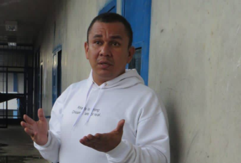 ‘Va para una cárcel de verdad’: presidente De La Espriella arremete contra alias Negro Ober, uno de los criminales en carpeta para prisión en altamar