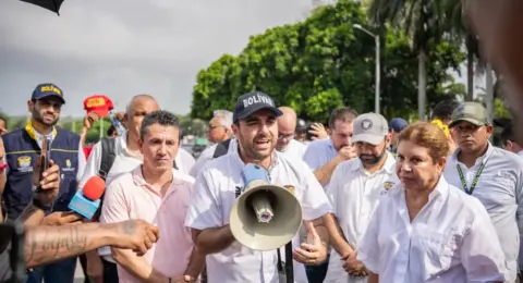 Escalada violenta en el sur de Bolívar: ataque combinado con drones y fusiles a estación de Policía de Norosí deja siete uniformados heridos / video