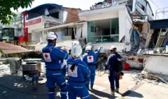 La contrarreloj para salvar al menos 260 personas de entre los escombros