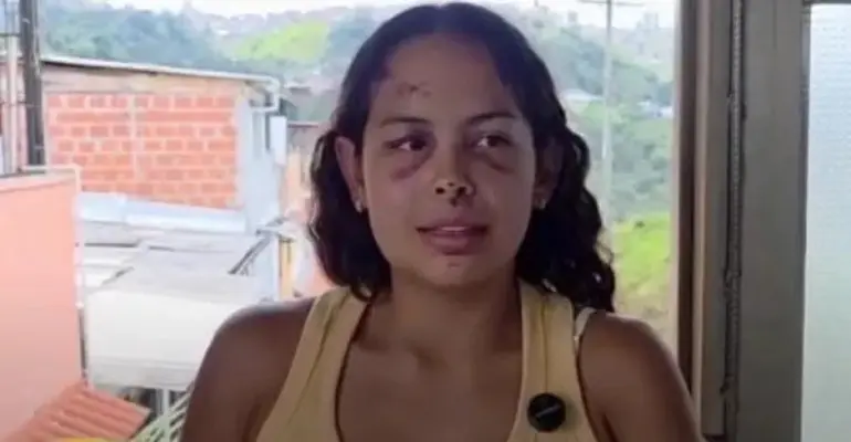 La voz de una bombera, la respiración que dio aliento a Ana, una nadadora rescatada de los escombros en Manizales