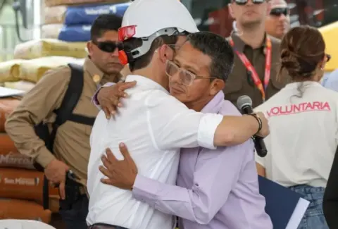 'A los albergues están llegando personas que no son damnificadas', sostiene Juan Manuel Muñoz, gerente para la reconstrucción del Valle