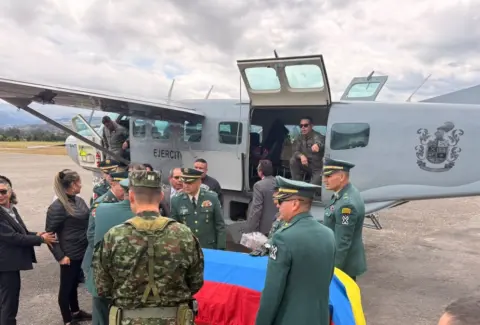 El último adiós al capitán Pirajón: Sogamoso recibió con honores al oficial asesinado en el ataque con drones explosivos en Ocaña, Norte de Santander
