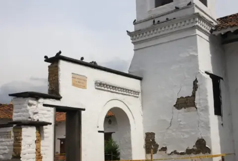 Templos averiados y la fe al aire libre: el drama de las iglesias afectadas por el terremoto en el Valle del Cauca