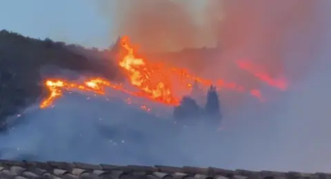 Grave incendio consume el cerro de San Marcos en Villa de Leyva: autoridades aseguran que fue provocado