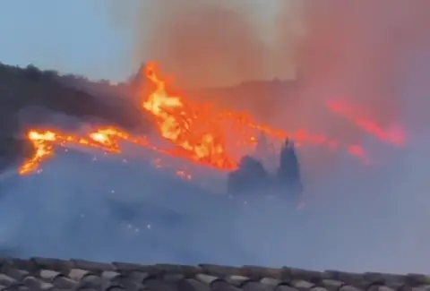 Grave incendio consume el cerro de San Marcos en Villa de Leyva: autoridades aseguran que fue provocado