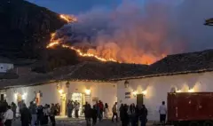 Voraz incendio ha consumido ya cerca de 180 hectáreas de vegetación en Villa de Leyva y tiene en alerta a todo el municipio