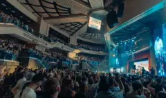 Más que un concierto: la Arena USC se transforma en una 'máquina del tiempo' para revivir el alma pop de los 90 en Cali