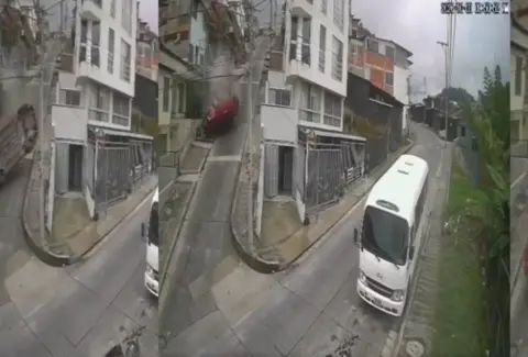 Impactante video captó a un conductor que perdió el control de su vehículo y cayó por una pendiente en Manizales: chocó contra una vivienda