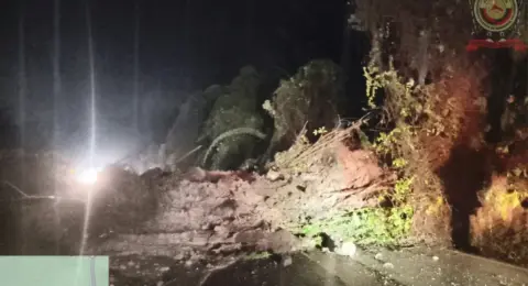 Reportan cierre en la vía Sibaté-Fusagasugá por deslizamiento tras fuertes lluvias este martes 13 de octubre: no hay vehículos atrapados ni heridos