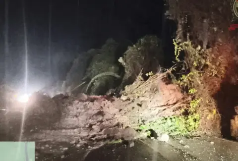 Reportan cierre en la vía Sibaté-Fusagasugá por deslizamiento tras fuertes lluvias este martes 13 de octubre: no hay vehículos atrapados ni heridos