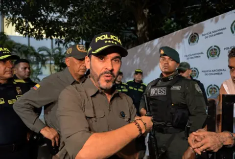 '¡Se acabó la guachafita!': el presidente De La Espriella lideró operativo en Barranquilla; 72 capturados y golpes a cabecillas de bandas criminales