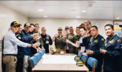 Armada Nacional explicó el brindis durante la visita del presidente Abelardo De La Espriella al buque ARC en San Andrés: 'Tradiciones históricas'