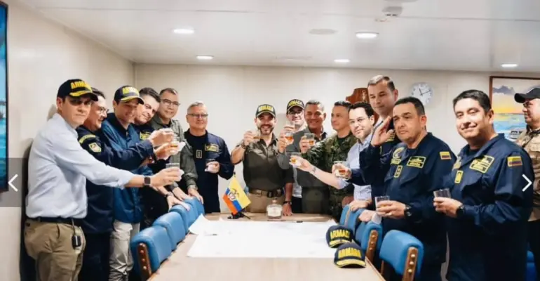 Armada Nacional explicó el brindis durante la visita del presidente Abelardo De La Espriella al buque ARC en San Andrés: 'Tradiciones históricas'