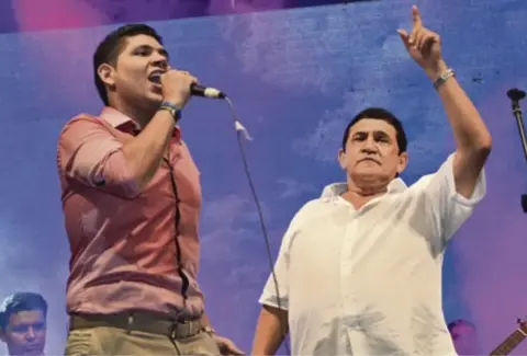 ‘Los médicos me dan esperanza’: Poncho Zuleta entrega mensaje sobre la salud de Kbeto y pide al país orar por su hijo tras la tragedia vial